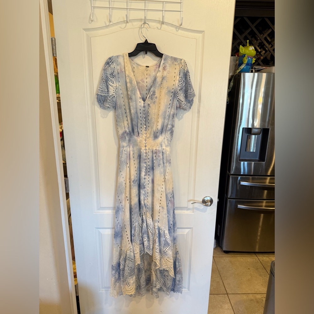 YFB Young Fabulous & Broke Costa Eyelet Tie-Dye blue Hi Low Maxi Dress large - Picture 2 of 8